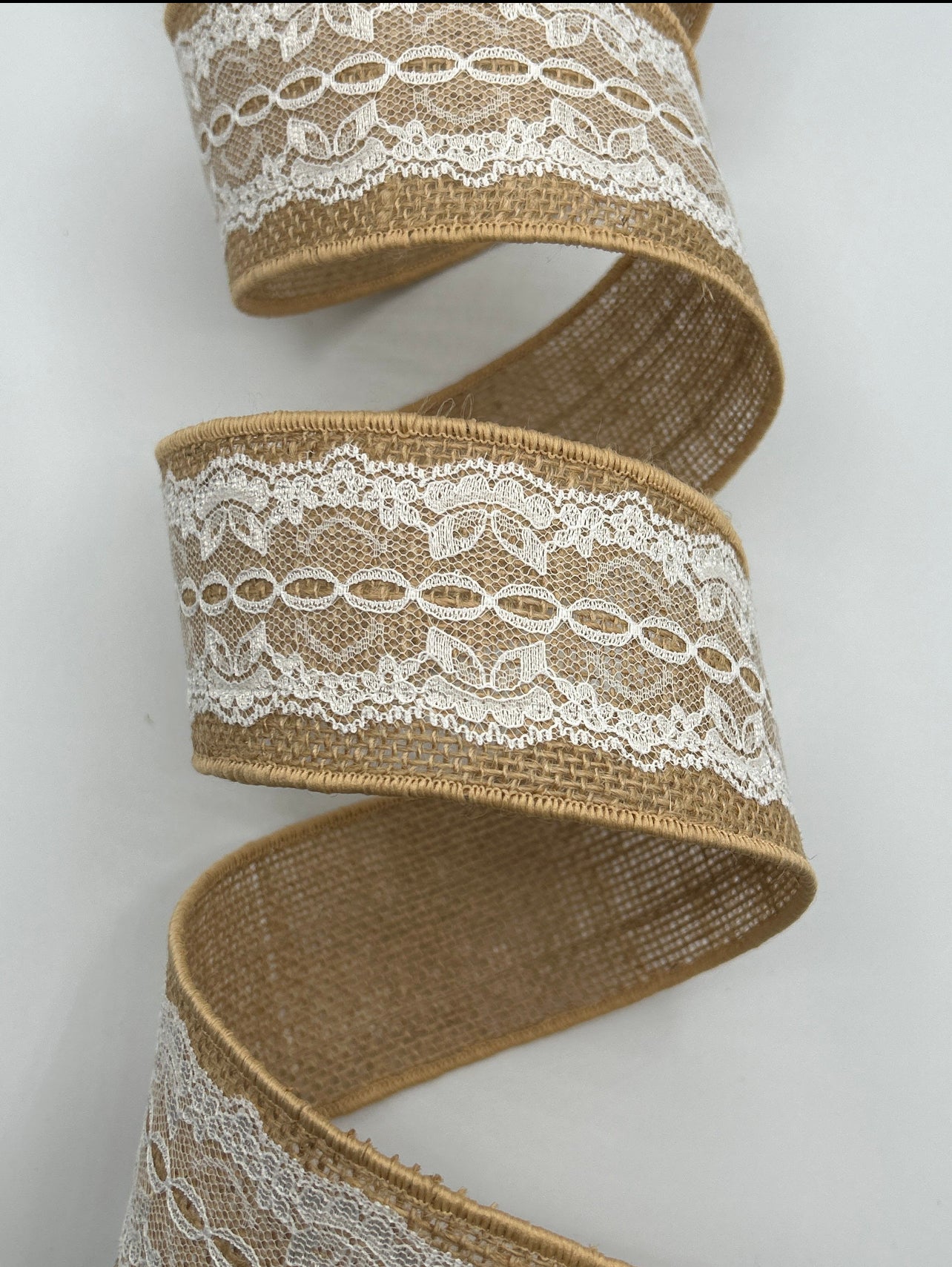 2.5inx5yd Scallop Edge Jute NATURAL/WHITE