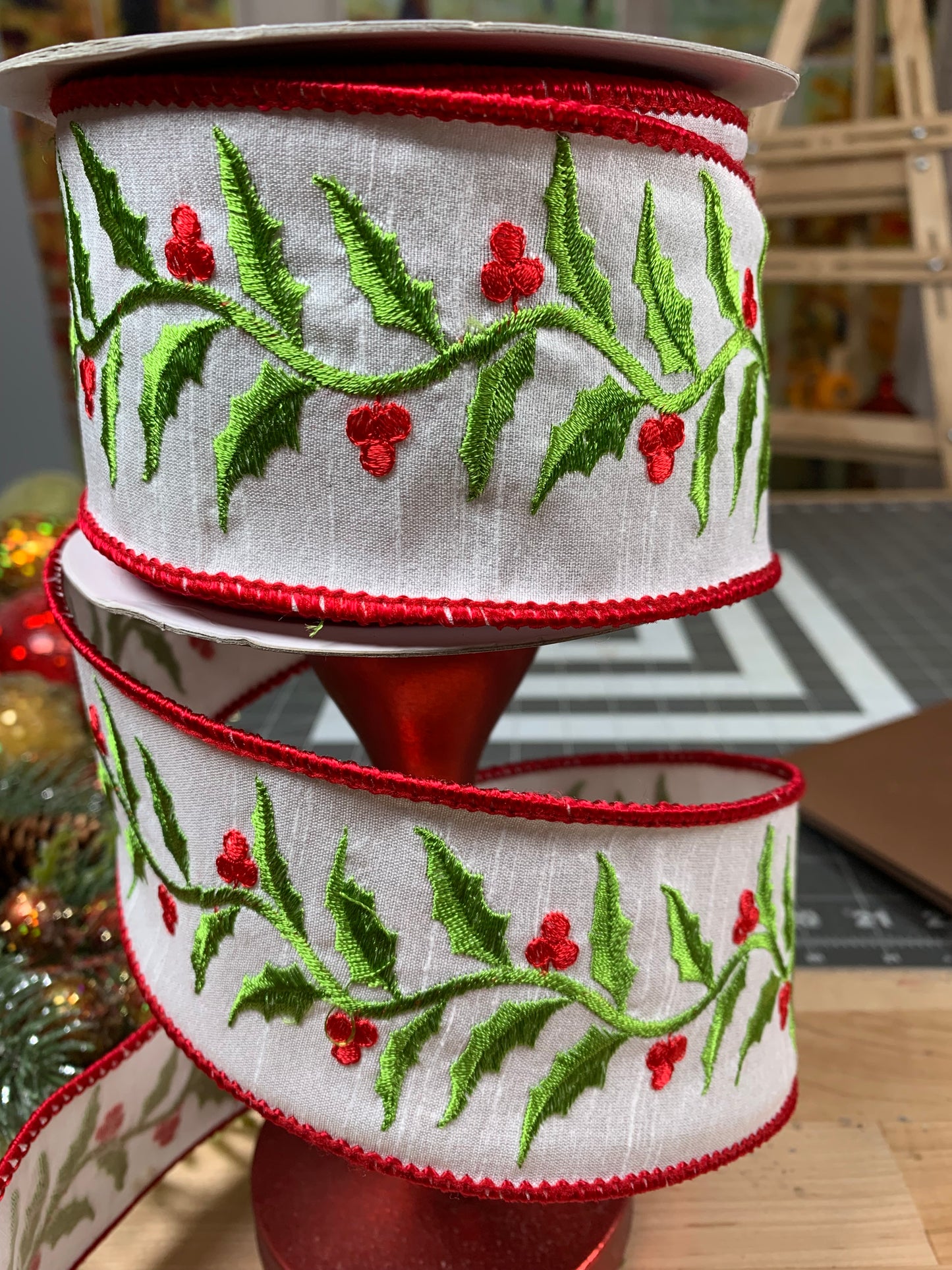 2.5in x 10yd Holly Garland on WHITE