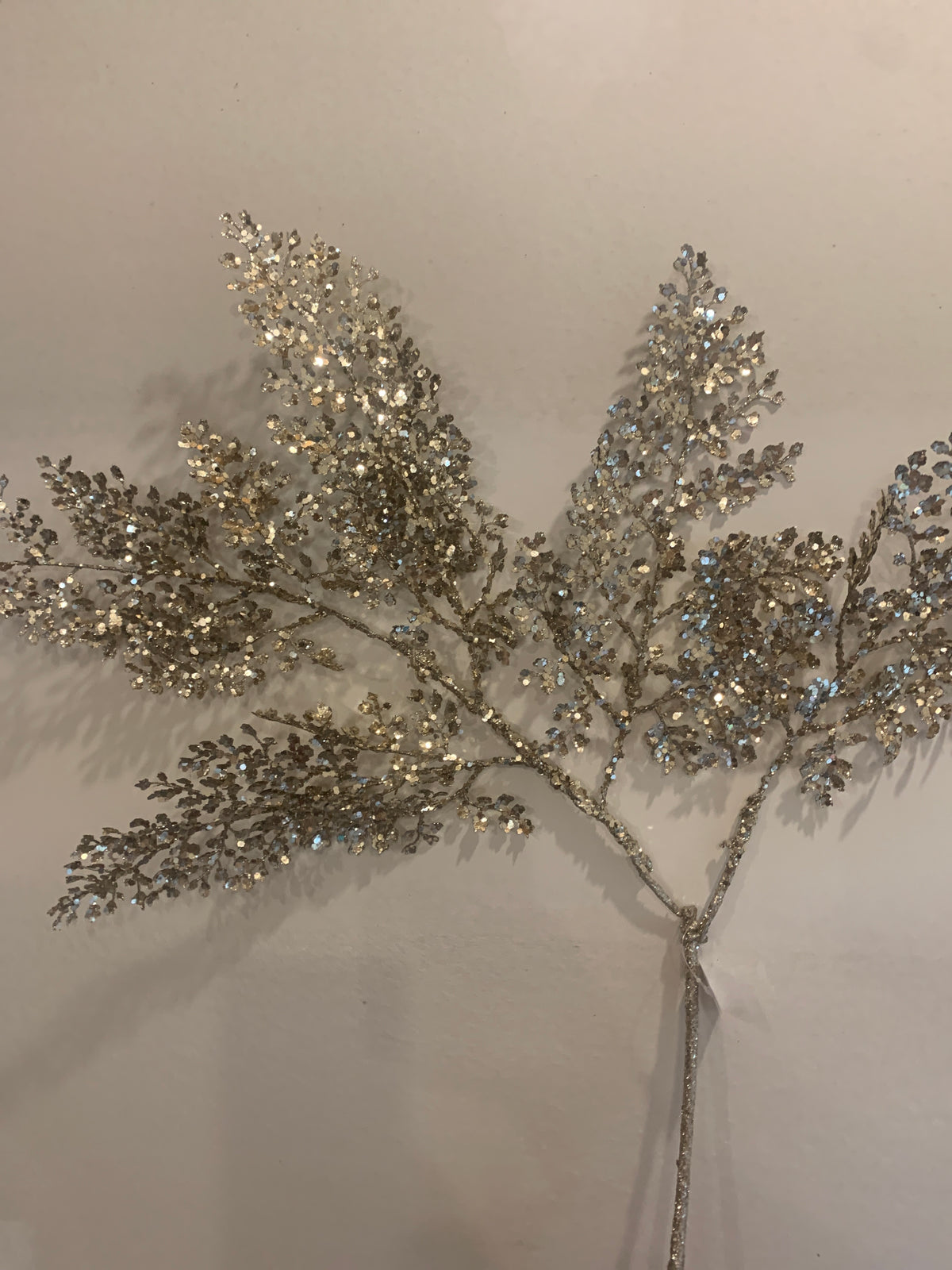 31in Glitter Leaf Spray CHAM Melrose