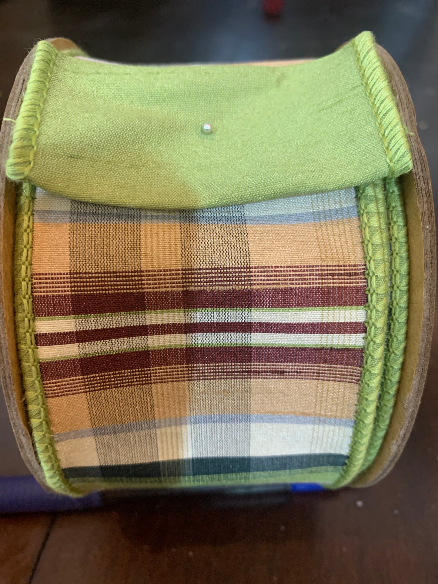 2.5in GREEN/TAN Plaid w/Dupioni Back