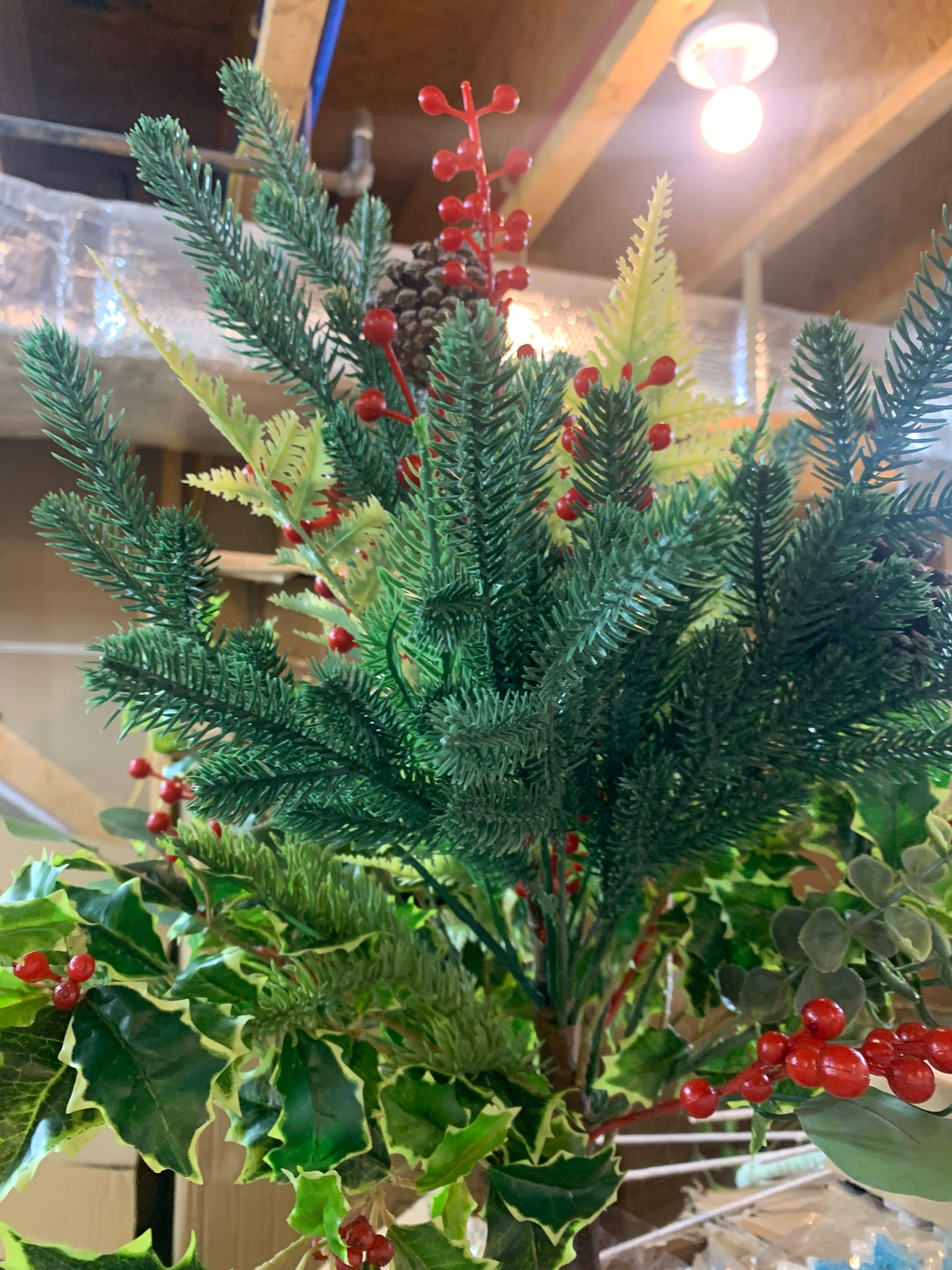 27in LG MIX Holly Bush