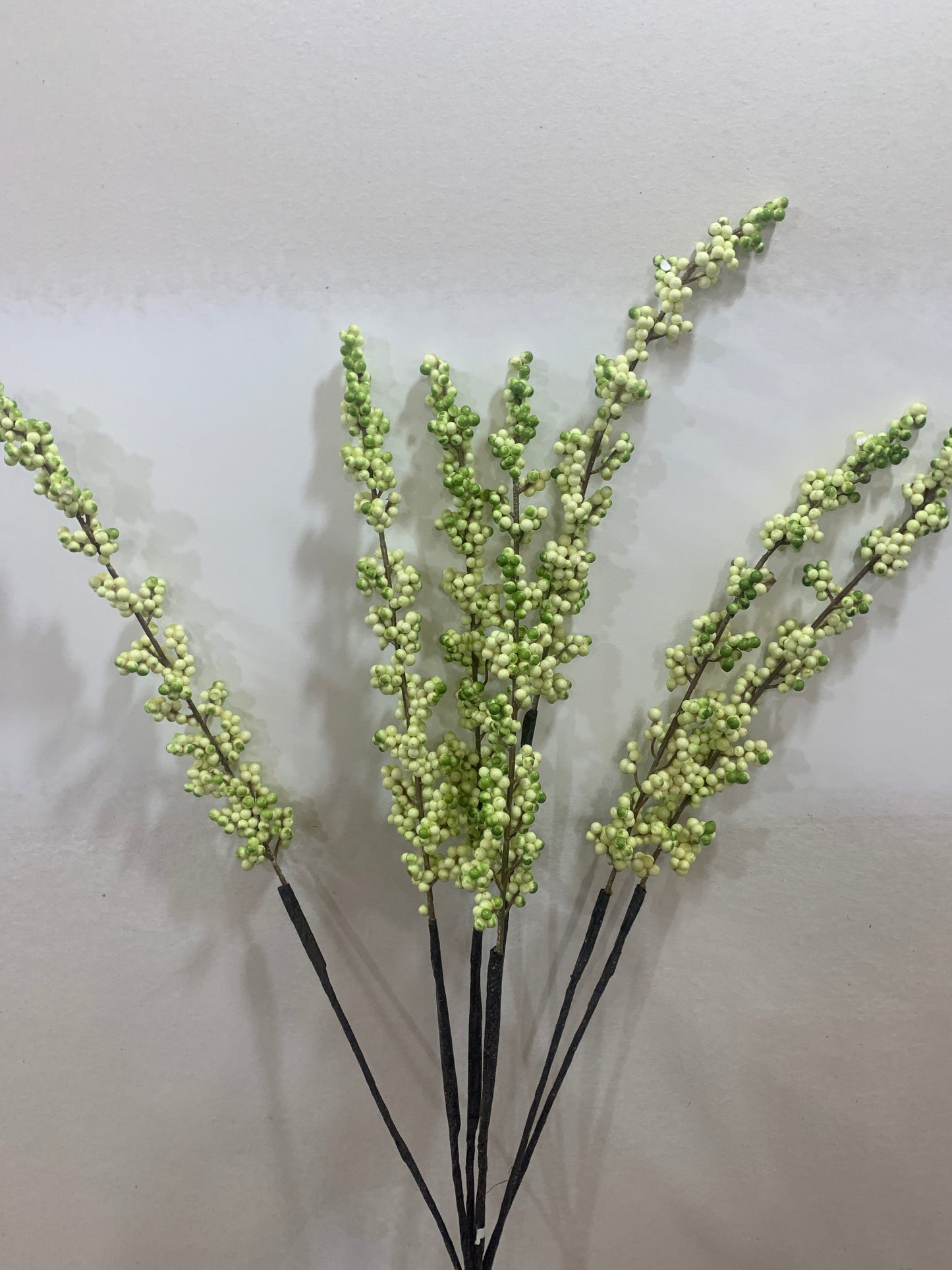33in Outdoor Cream Green Berry x7 0505