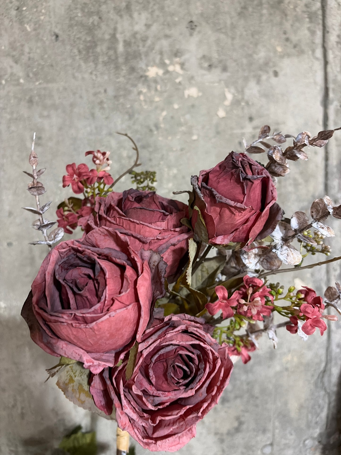 4-Piece Dried Red Rose Bundle