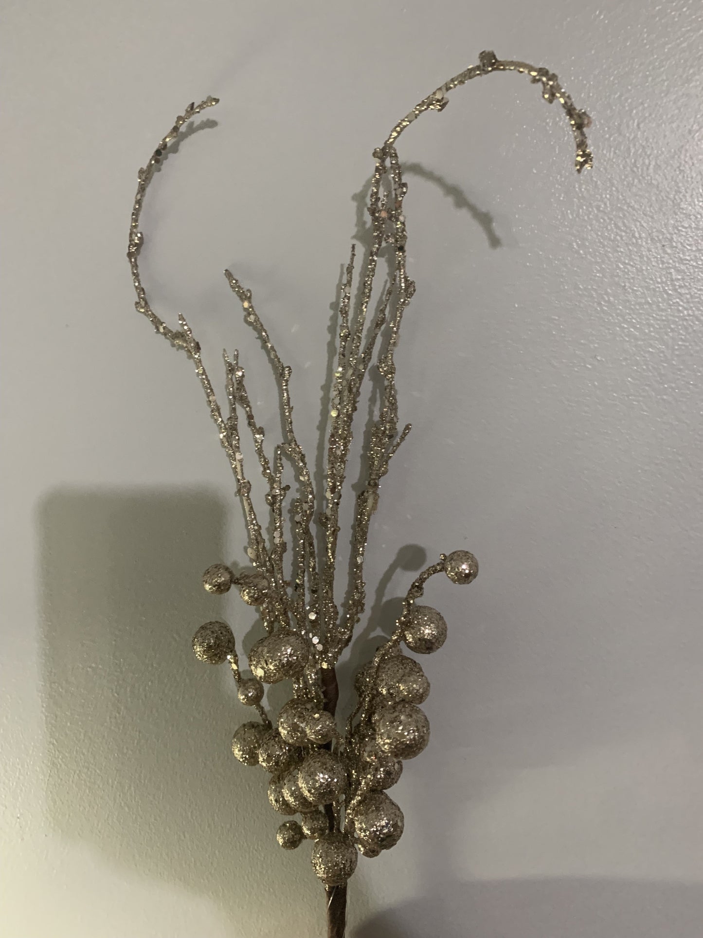 18in Glitter Berry & Twigs CHAMPAGNE