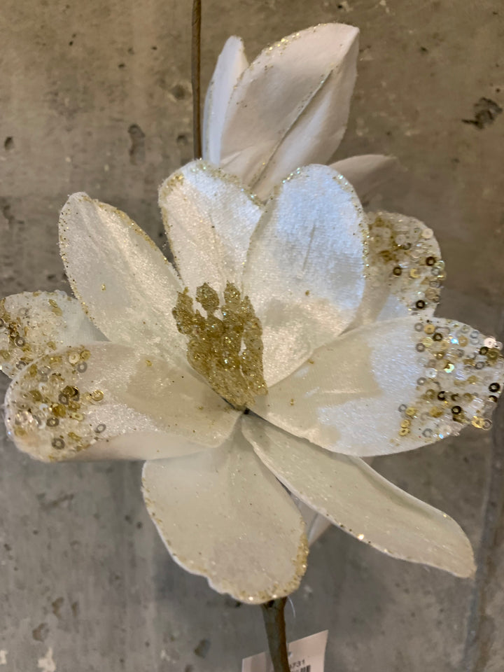 24in Velvet American Magnolia x3 CREAM