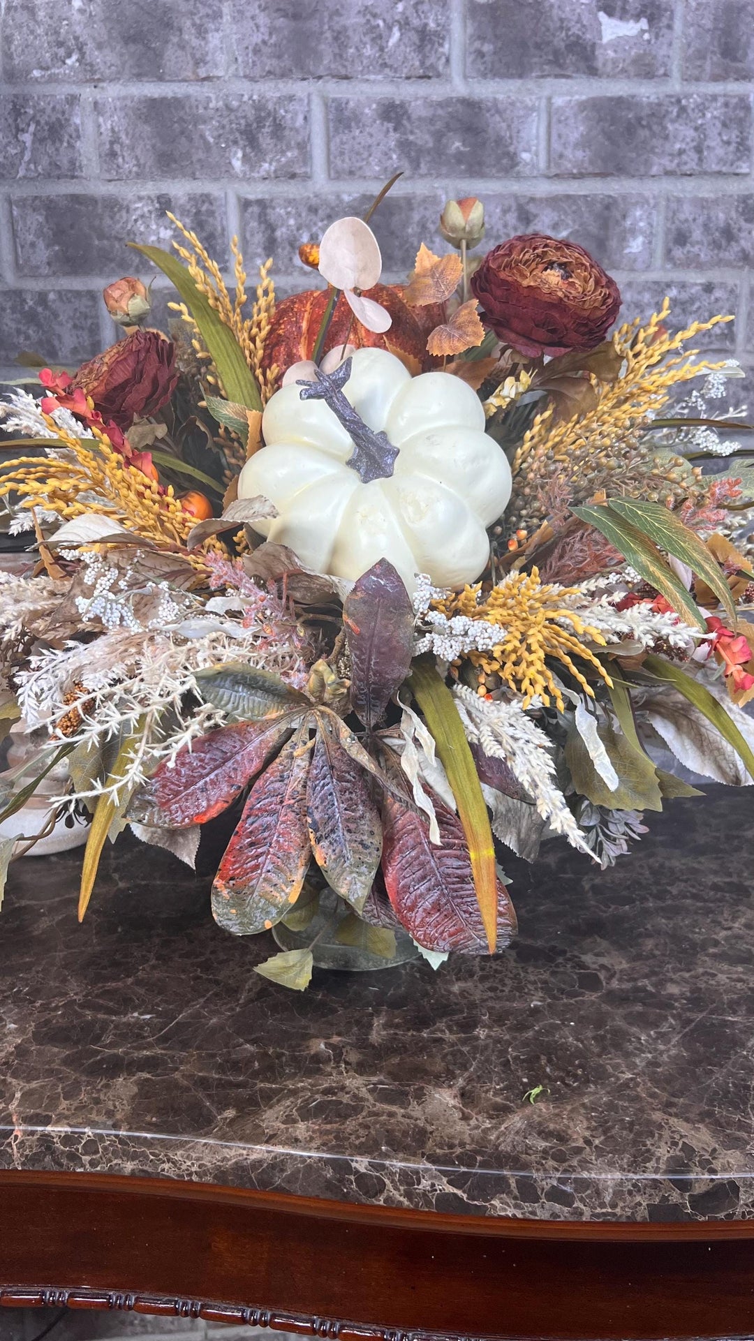 Fall Dried Ranunculus Pumpkin Arrangement - Speckled Arailia Leaf with White pumpkin - Lush Fall Foliage with wheat and pearl cream pumpkin.