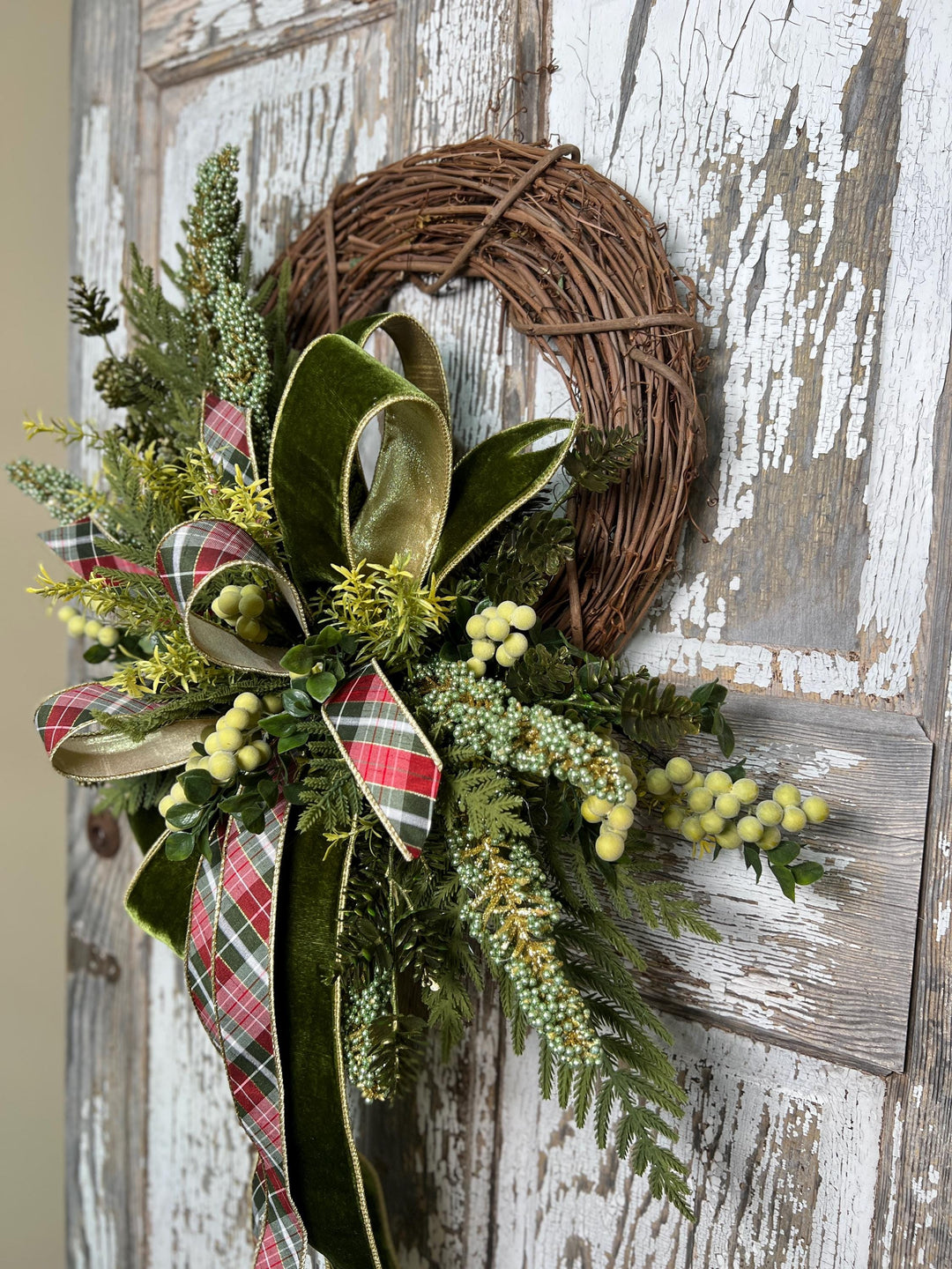 Greenery Christmas Wreath with Plaid and Velvet Bows, Rustic Holiday Wreath for Front Door, Winter Farmhouse Wreath, Evergreen Decor