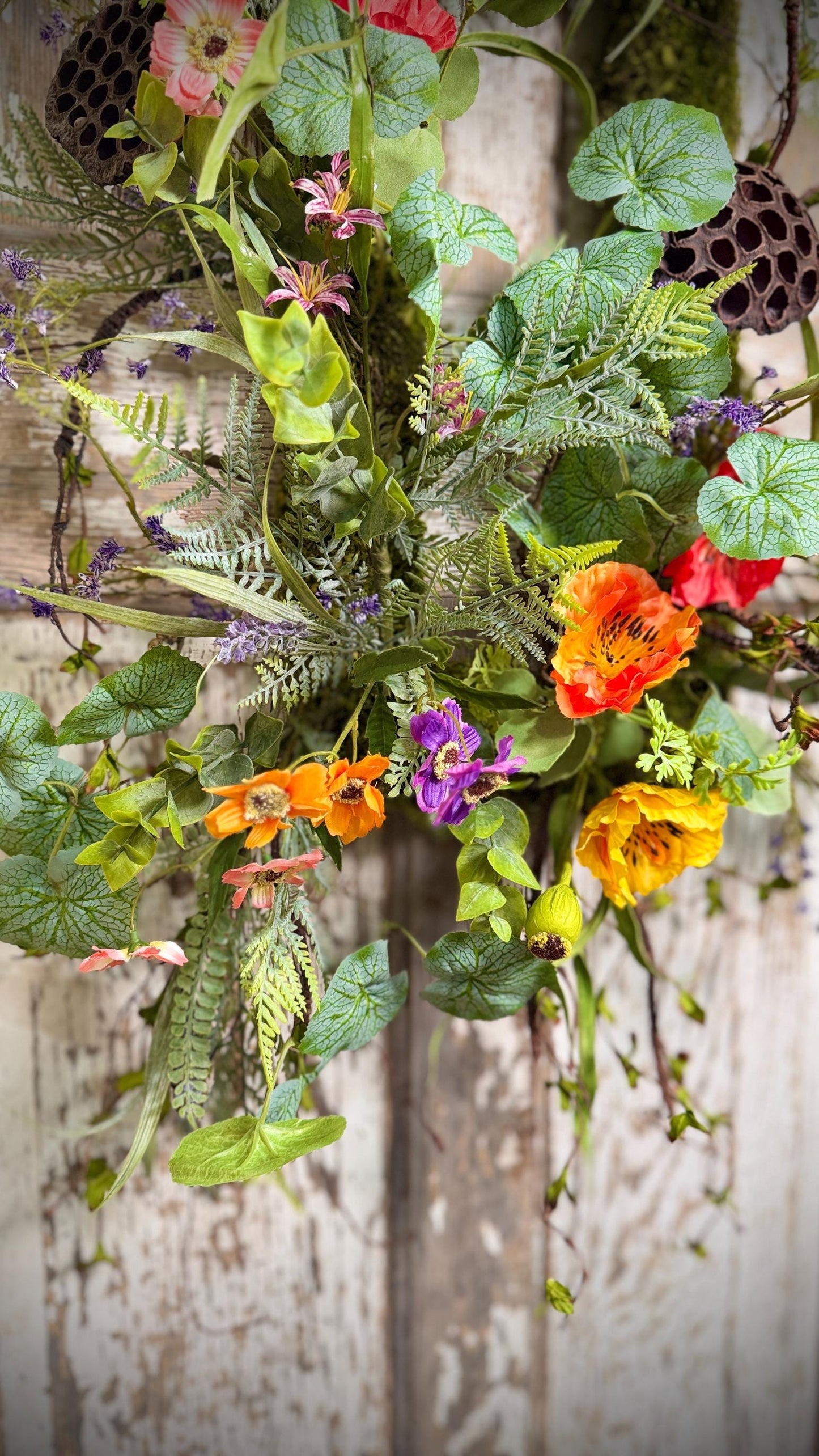 Moss Rectangle Metal Woodland Poppy and Twig Vine Wreath