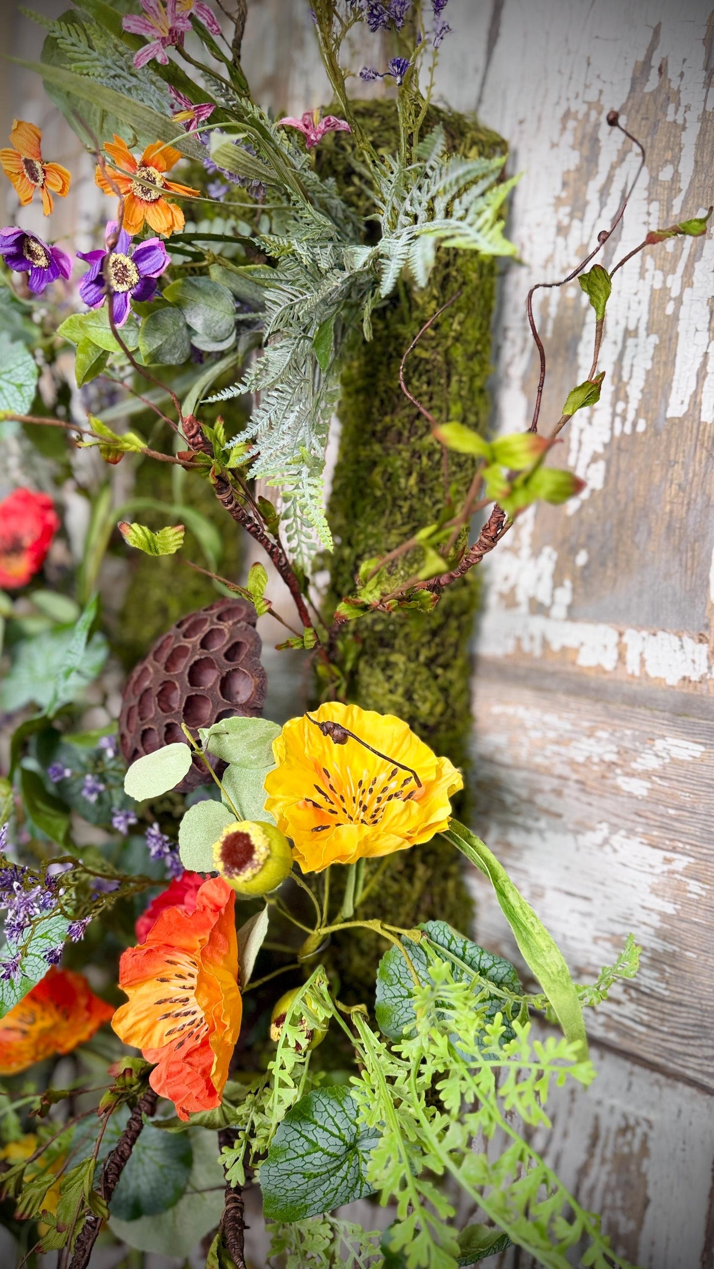 Moss Rectangle Metal Woodland Poppy and Twig Vine Wreath