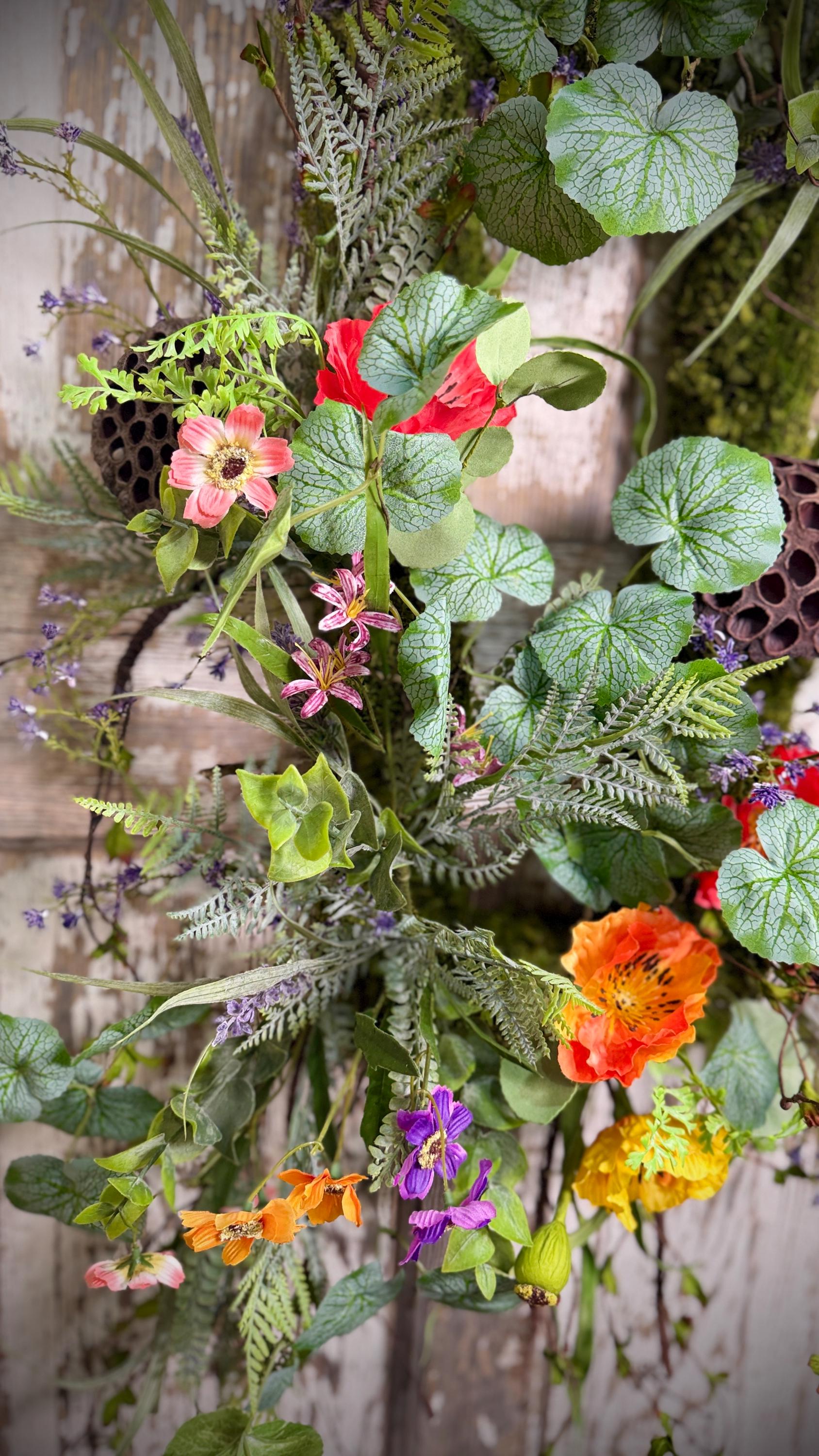 Moss Rectangle Metal Woodland Poppy and Twig Vine Wreath