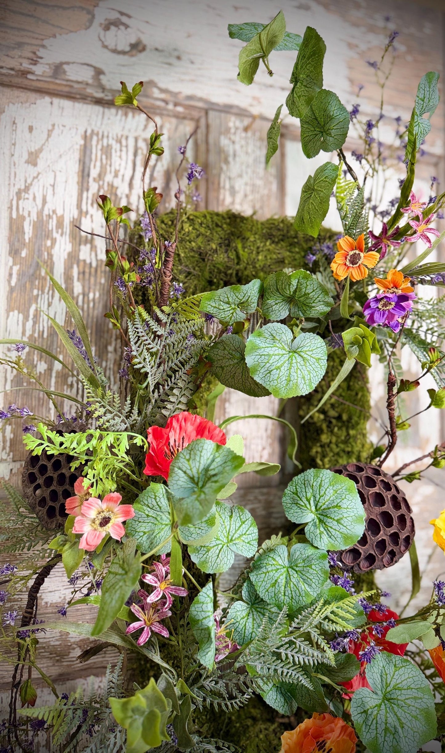 Moss Rectangle Metal Woodland Poppy and Twig Vine Wreath