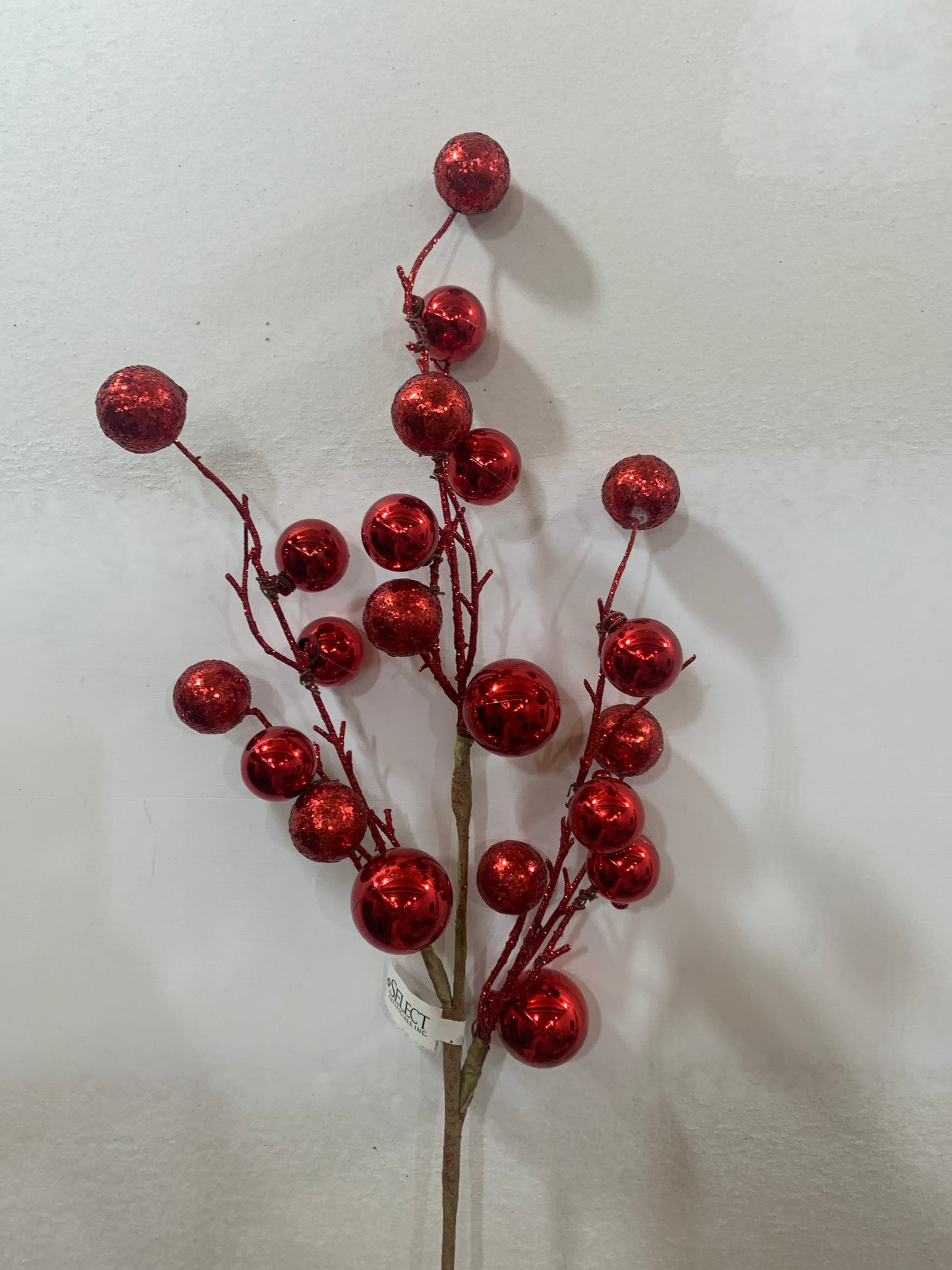 30in Red Ball Spray