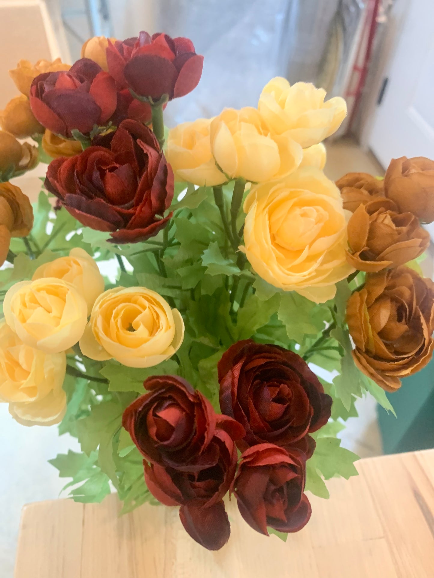 16in Ranunculus Bush x9 BURG MIX Golden Bell