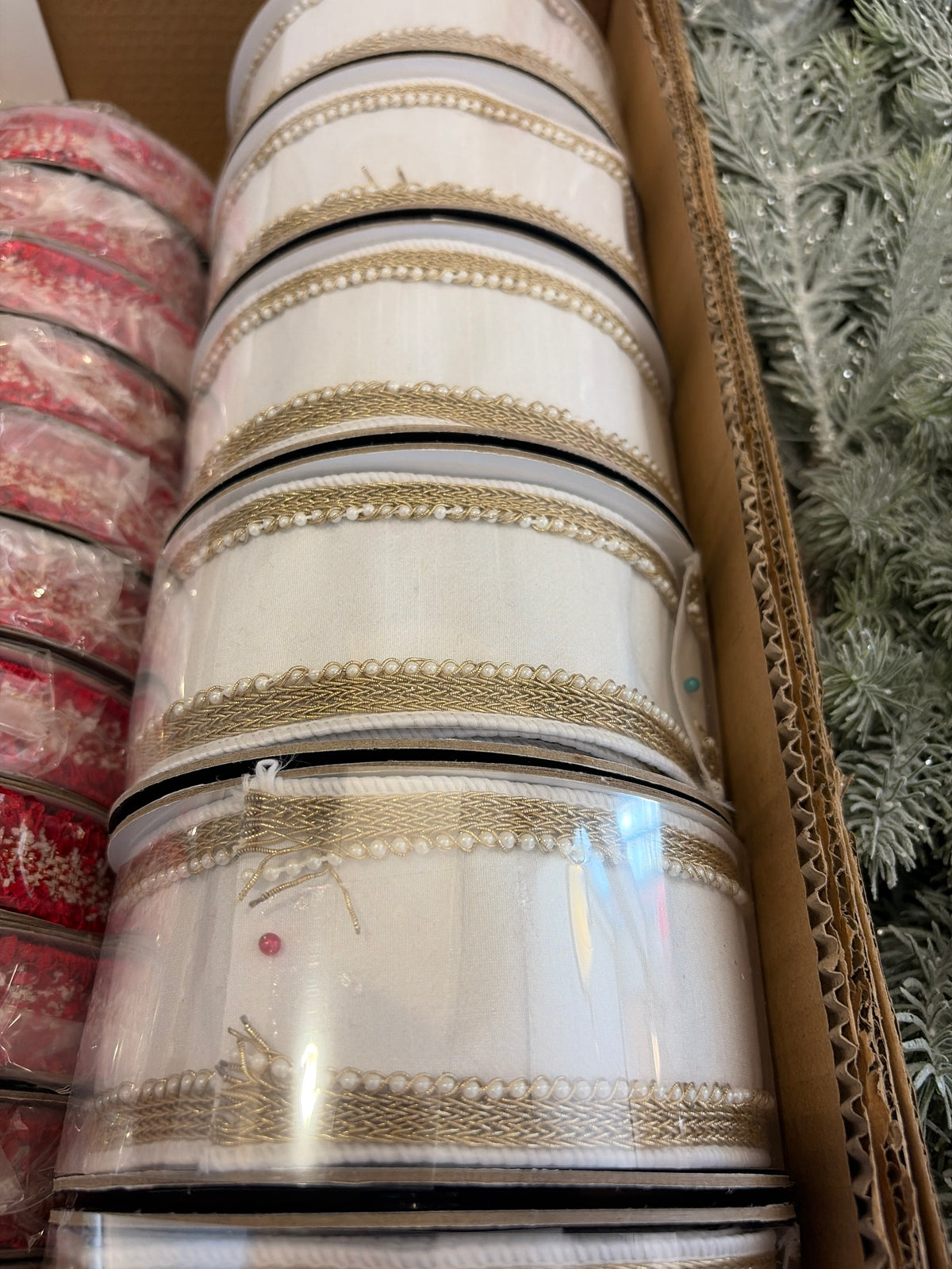 1inx5yd White/Gold edge Ribbon EVENT HERE Farrisilk