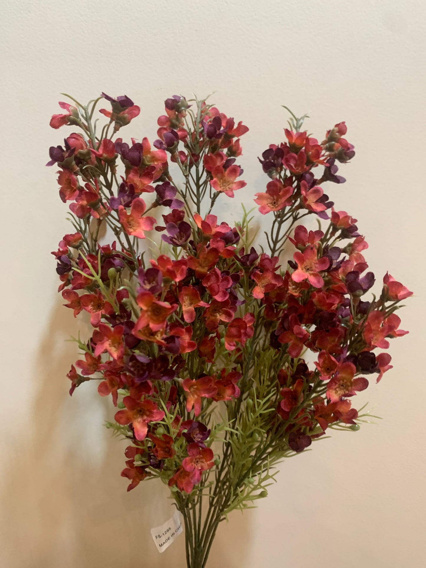 18in Waxflower BURGUNDY