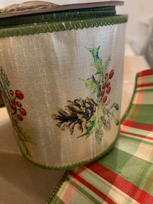 5YD 4in DStevens Holly/Cone on Gold, Plaid Back