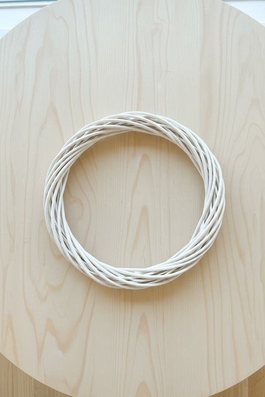14in White Rattan Wicker Wreath Frame LFI