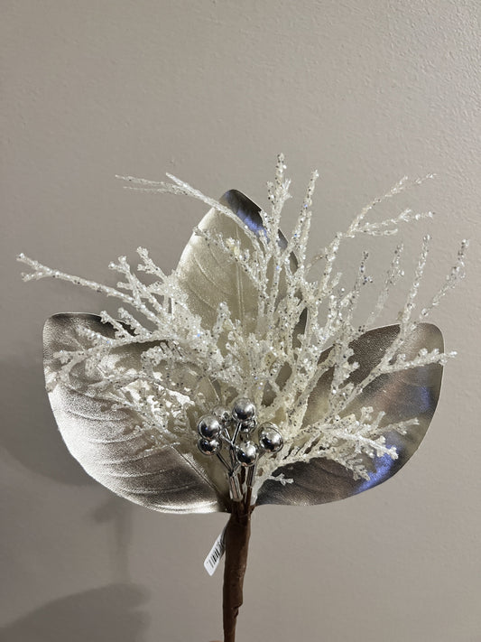 18in Magnolia Leaf Berries Champagne/Silver